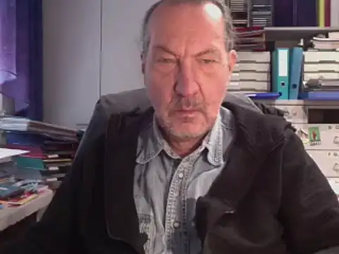 HMStraps01 online show from 12/20/24, 01:11