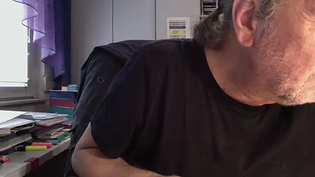 HMStraps01 online show from 03/13/25, 10:36