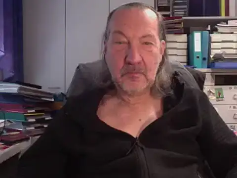 HMStraps01 online show from 12/23/24, 11:25