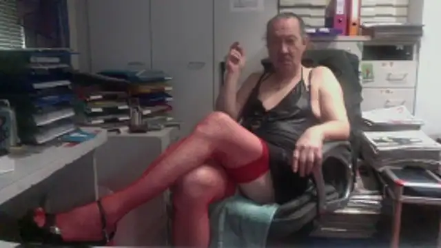 HMStraps01 online show from 02/26/26, 10:04