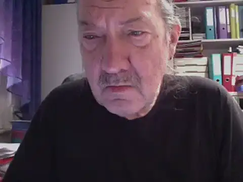 HMStraps01 online show from 02/12/25, 07:23