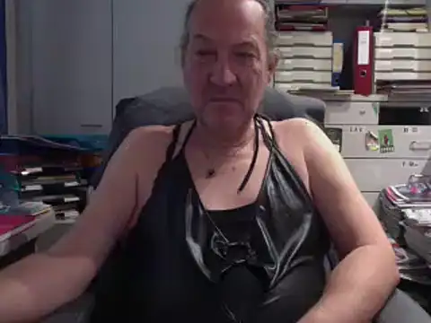 HMStraps01 online show from 10/30/25, 10:24