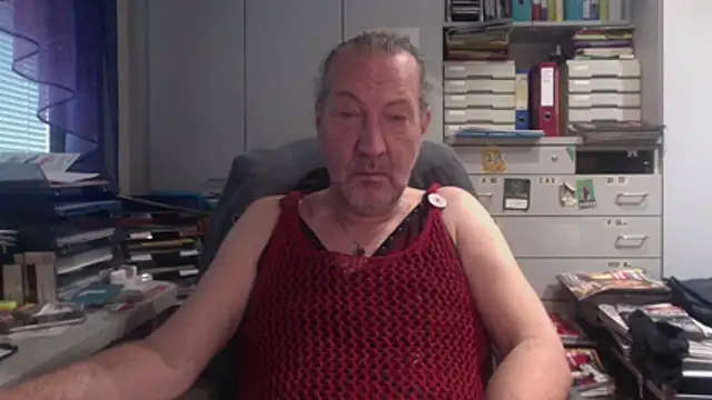 HMStraps01 online show from 12/05/25, 11:42