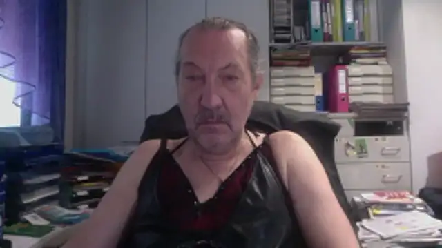 HMStraps01 online show from 01/17/26, 10:52