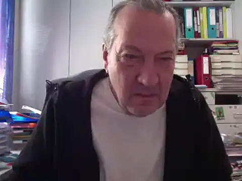 HMStraps01 online show from 11/19/25, 08:14