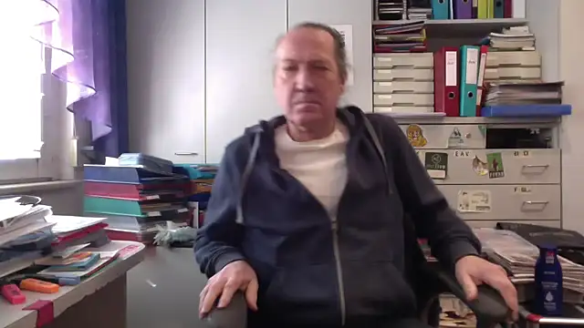 HMStraps01 online show from 03/04/25, 12:55