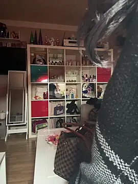 sexymelli18 online show from 02/12/26, 07:13