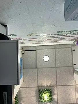 sexymelli18 online show from 05/17/26, 09:42