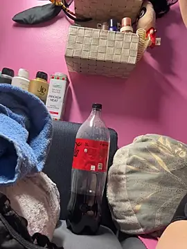 sexymelli18 online show from 12/16/25, 06:01