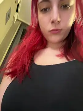Snapshot of sexymelli18 chatting on 06/20/26, 01:38 sexymelli18 online show from 06/20/26, 01:38