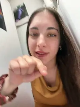sexymelli18 online show from 06/03/26, 02:33