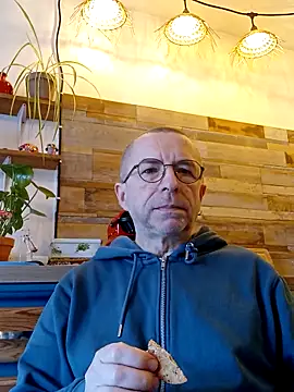 Xavspank2 online show from 03/03/26, 08:32