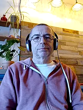 Snapshot of Xavspank2 chatting on 03/10/26, 10:41 Xavspank2 online show from 03/10/26, 10:41