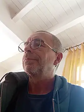 Xavspank2 online show from 10/09/25, 11:44