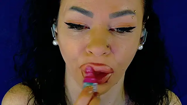 Sophie-Rosenfeld online show from 10/24/25, 05:34