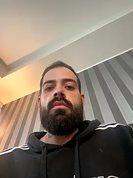 guccititi online show from 11/04/25, 05:28