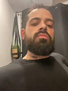 guccititi online show from 11/01/25, 03:35