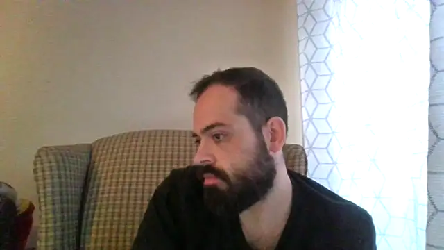 guccititi online show from 11/14/25, 06:11