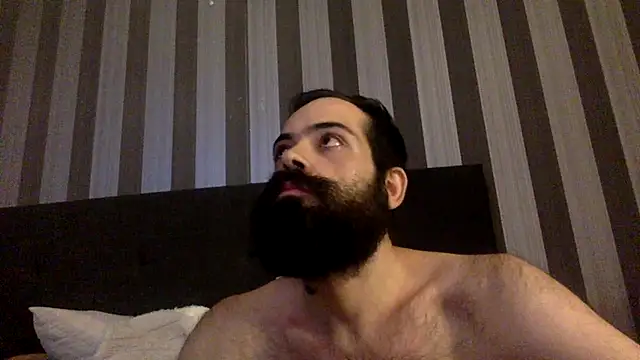 guccititi online show from 09/29/25, 11:54