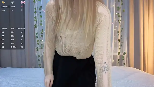 CarolinePepper online show from 04/12/26, 01:25