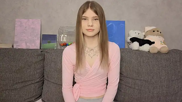 CarolinePepper online show from 05/18/26, 01:27