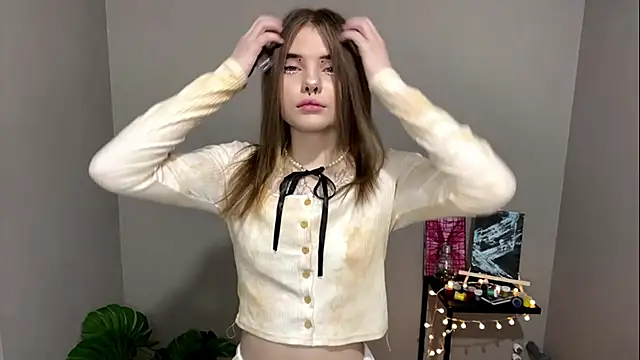 CarolinePepper online show from 03/02/25, 05:41
