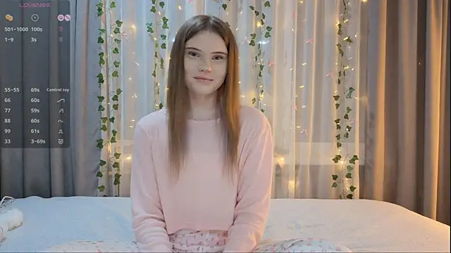 CarolinePepper online show from 02/11/26, 02:17