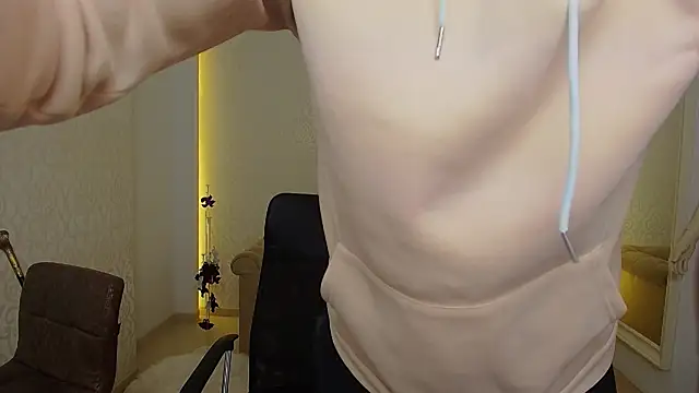 MaxKaiden online show from 11/17/25, 05:33