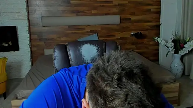 MaxKaiden online show from 03/31/26, 06:04