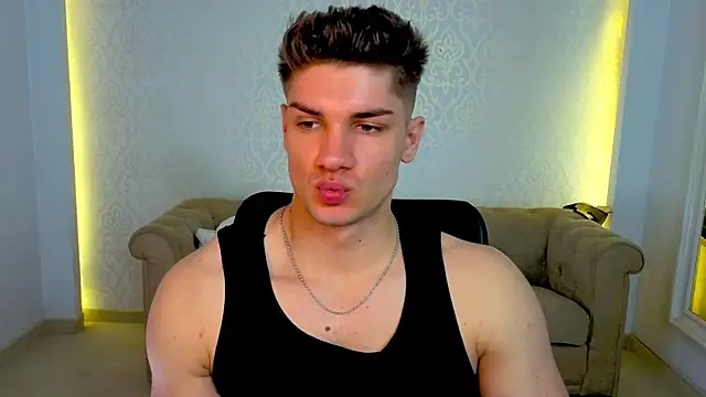 Snapshot of MaxKaiden chatting on 04/26/26, 10:12 MaxKaiden online show from 04/26/26, 10:12