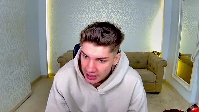 MaxKaiden online show from 04/17/26, 04:48