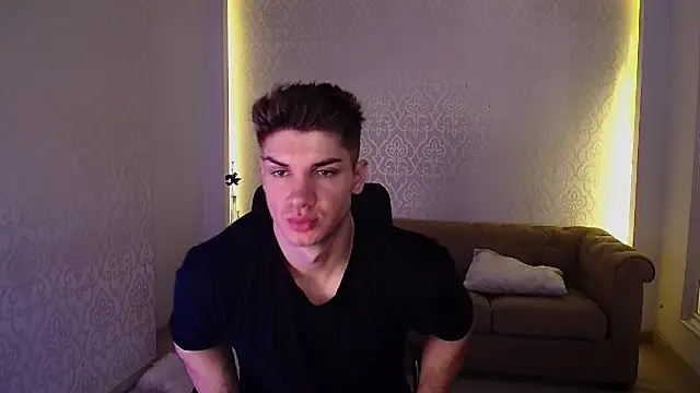 MaxKaiden online show from 11/24/25, 06:02