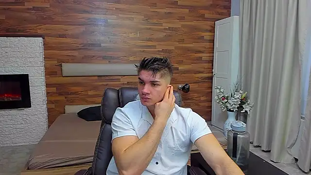 MaxKaiden online show from 03/10/26, 06:28