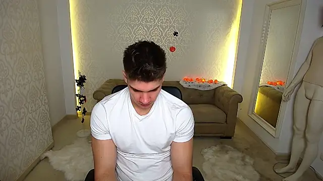 MaxKaiden online show from 10/21/25, 04:45