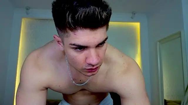 Snapshot of MaxKaiden chatting on 05/08/26, 06:39 MaxKaiden online show from 05/08/26, 06:39