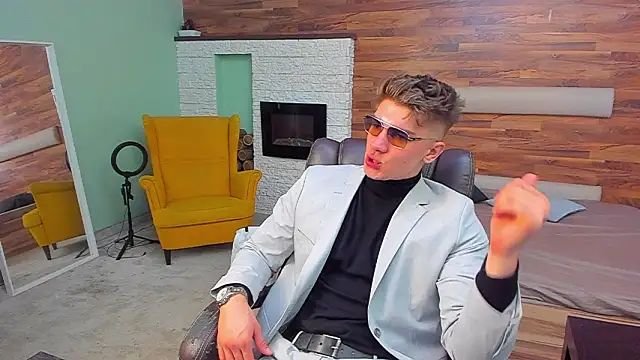 MaxKaiden online show from 03/07/26, 05:47