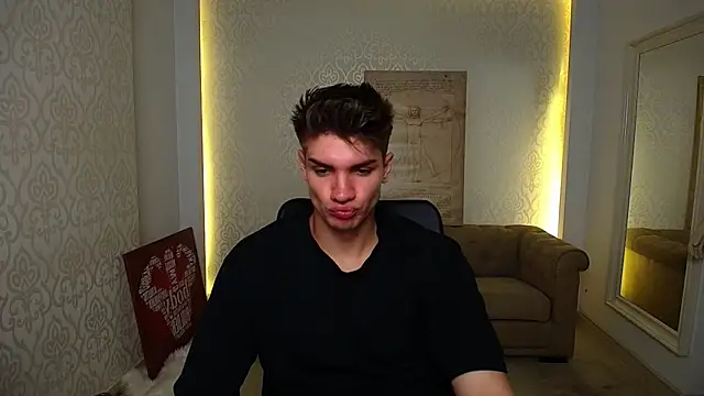 MaxKaiden online show from 10/02/25, 04:27