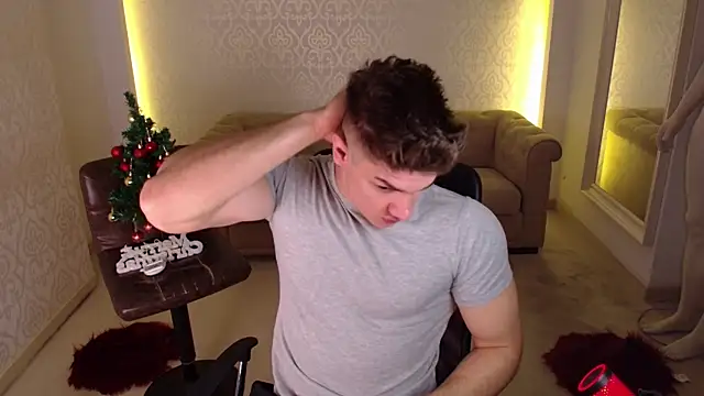 MaxKaiden online show from 12/03/25, 06:03