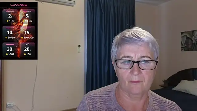 Sandra Snowflake online show from 10/22/25, 12:26