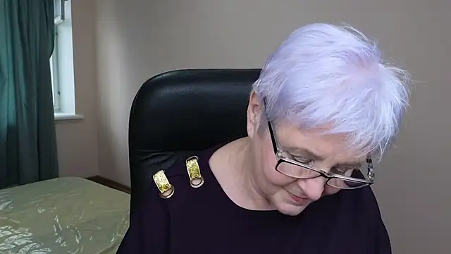 Sandra Snowflake online show from 03/18/25, 07:01