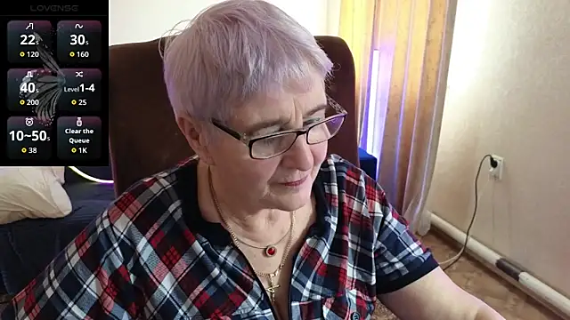 Snapshot of Sandra_Snowflake chatting on 04/07/26, 12:29 Sandra Snowflake online show from 04/07/26, 12:29