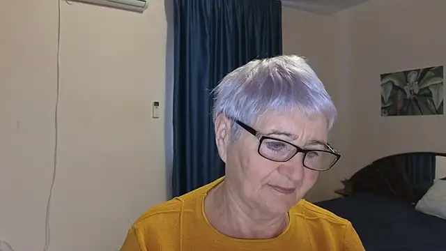 Sandra Snowflake online show from 11/09/25, 05:00