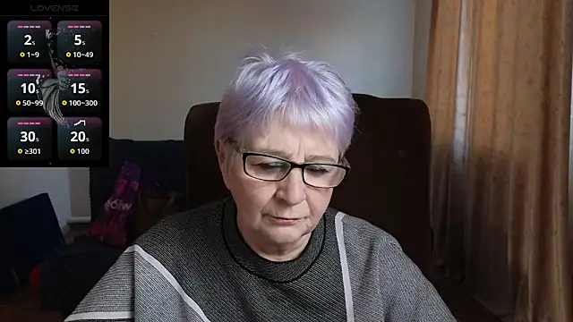 Snapshot of Sandra_Snowflake chatting on 03/24/26, 04:01 Sandra Snowflake online show from 03/24/26, 04:01