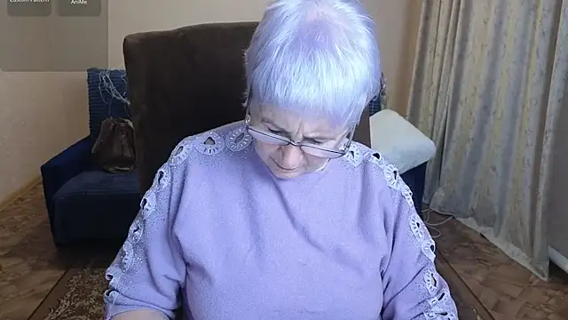 Snapshot of Sandra_Snowflake chatting on 02/10/26, 04:11 Sandra Snowflake online show from 02/10/26, 04:11