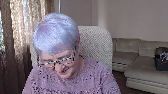 Sandra Snowflake online show from 10/07/25, 10:16