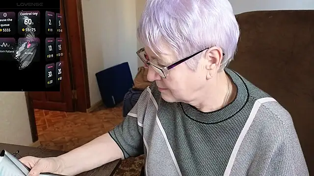 Snapshot of Sandra_Snowflake chatting on 03/23/26, 04:01 Sandra Snowflake online show from 03/23/26, 04:01