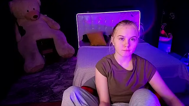 Dyna bae online show from 11/18/25, 02:05