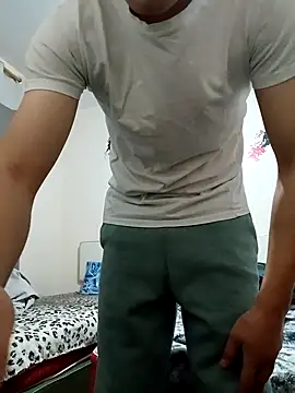 Snapshot of Eusuntnoulgigolo chatting on 03/02/25, 03:19 Eusuntnoulgigolo online show from 03/02/25, 03:19