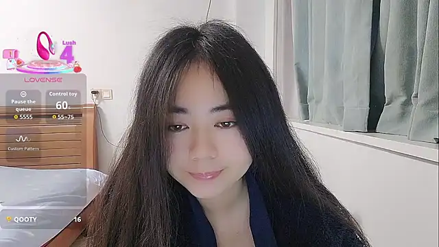 Snapshot of Lucy-xixi chatting on 02/18/26, 06:55 Lucy-xixi online show from 02/18/26, 06:55