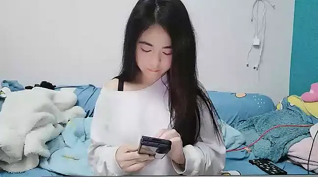 Snapshot of Lucy-xixi chatting on 03/04/25, 12:44 Lucy-xixi online show from 03/04/25, 12:44